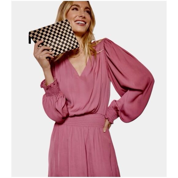 Evereve Women’s Sz XS NWT Shiloh Satin Long Sleeve Mini Dress Dusty Rose $118 - Picture 3 of 13